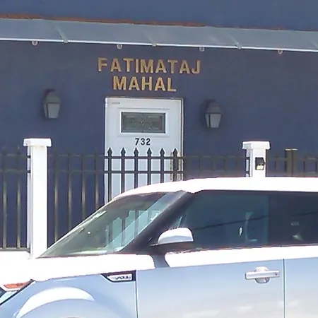 Fatimataj Mahal Hotel